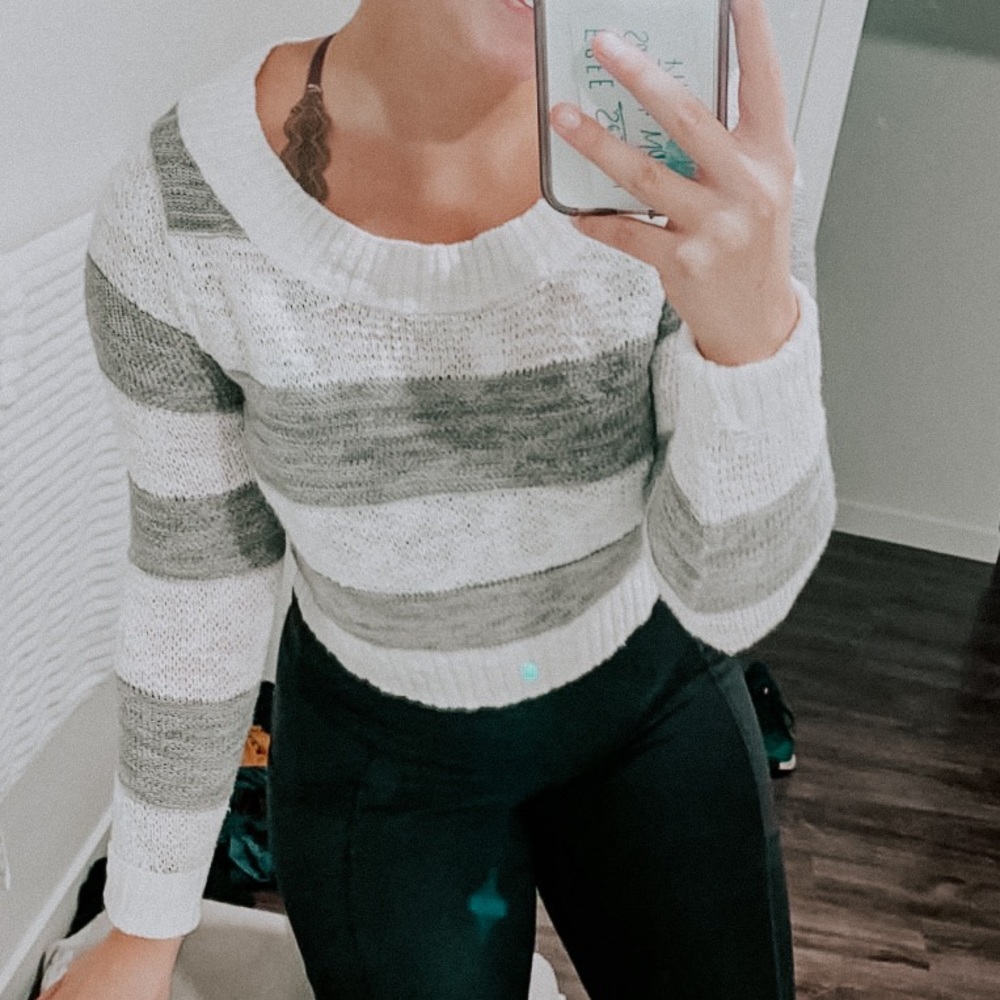Knit cropped sweater